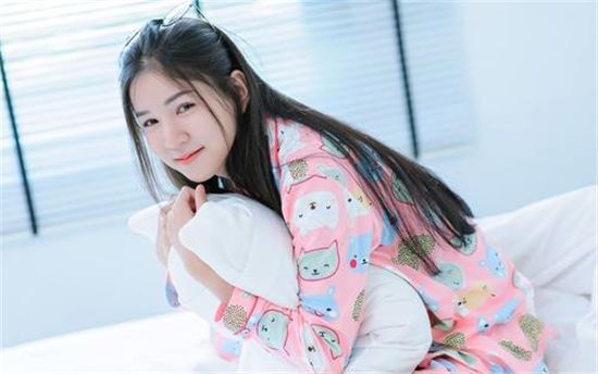 ysl千人千色t9t9t90国际版：是一款优点很多的免费播放影视作品的app！